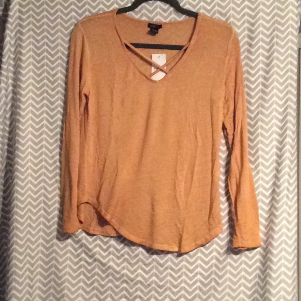 Yellow brownish crossed v neck shirt